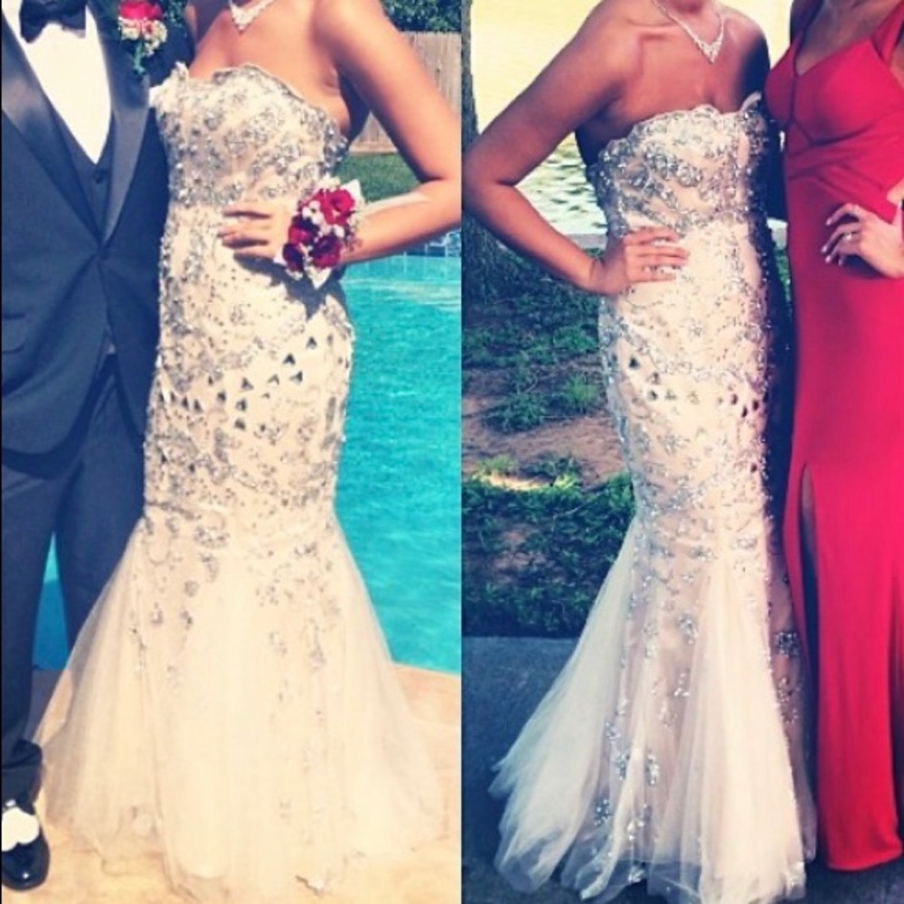Prom dress worn once!